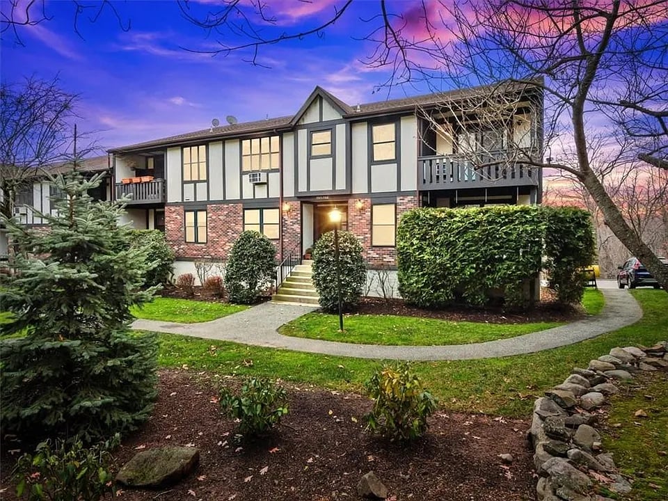 761 Sierra Vista Ln