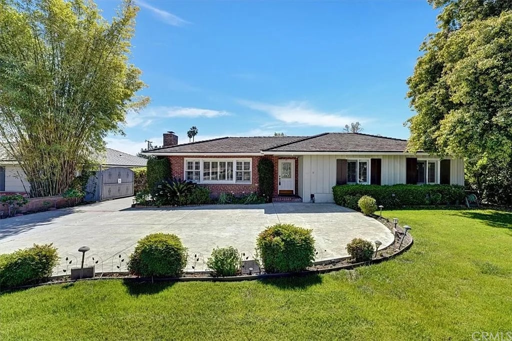 1156 Paloma Dr