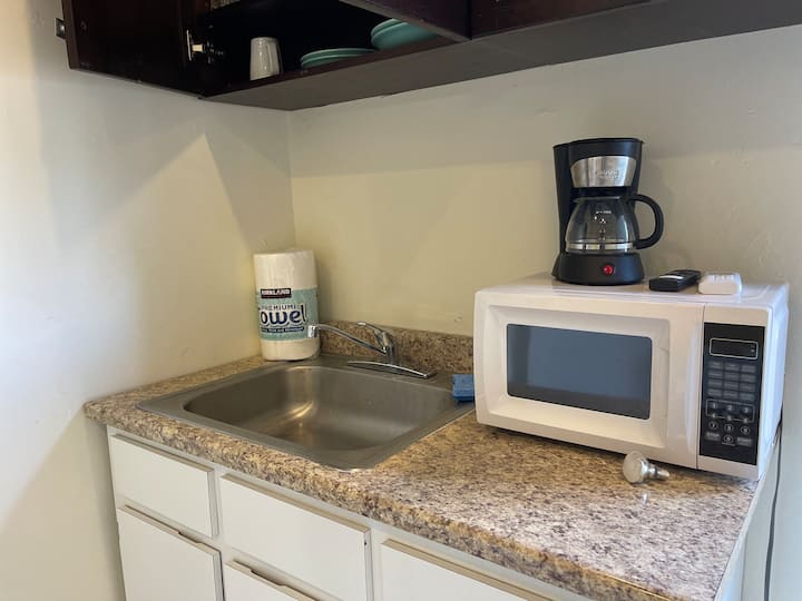 Beach House Apt 3 • Budget 1BR Kitchen • Beachside - Airbnb