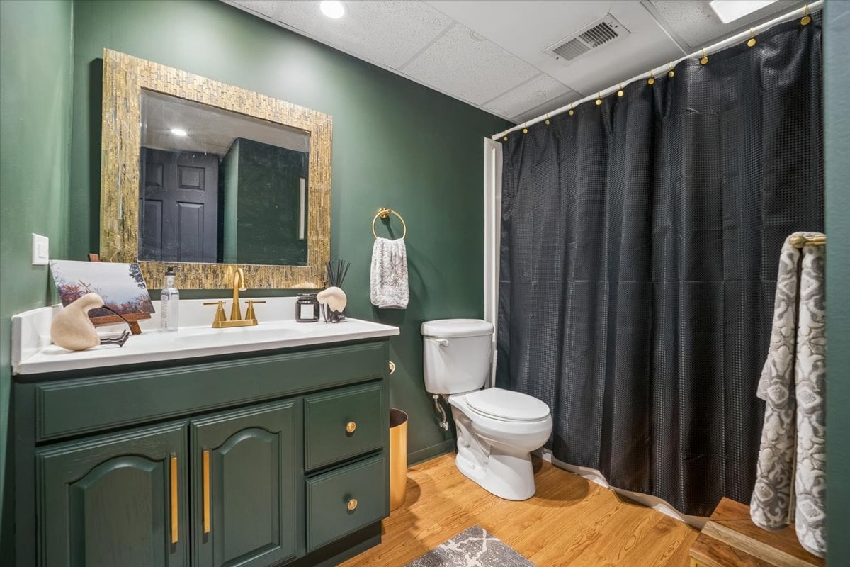 Stunning McHenry Oasis
