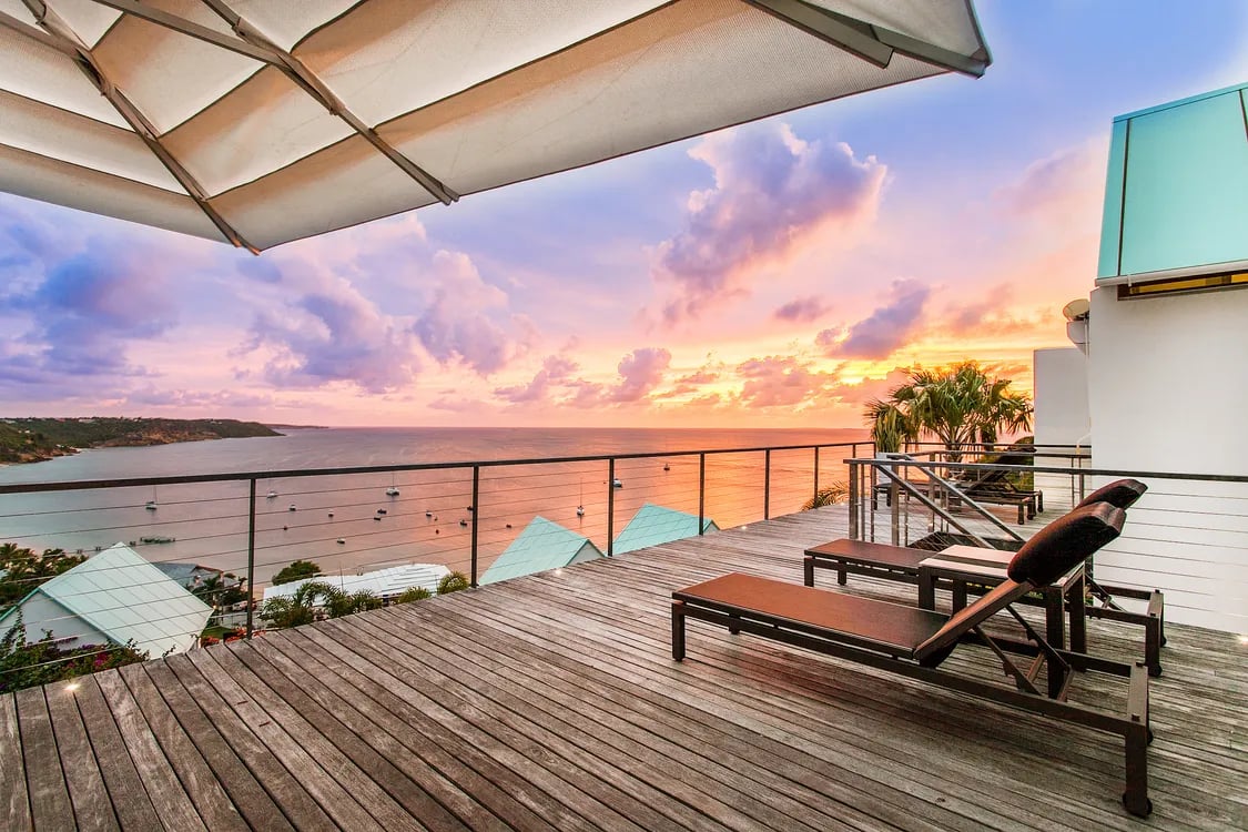 Ce blue Villa