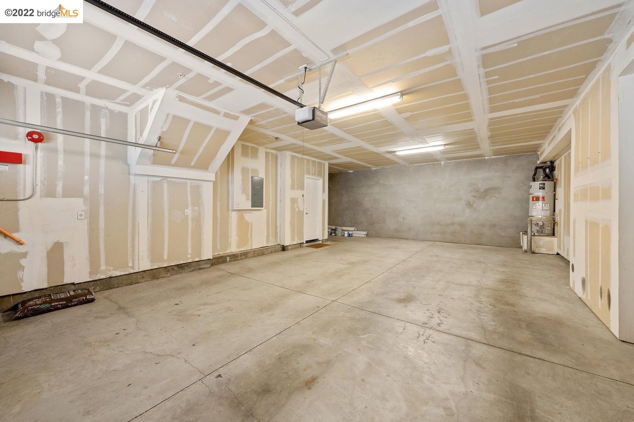 6005 Old Quarry Loop