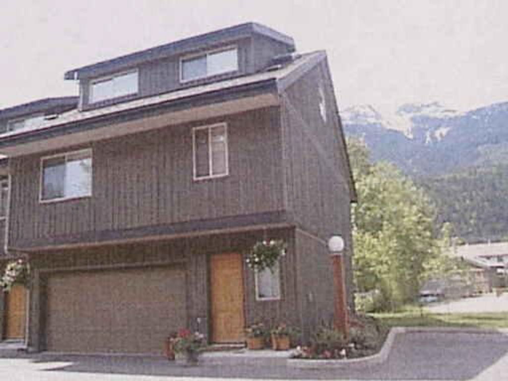 1158 Carmel Pl #1