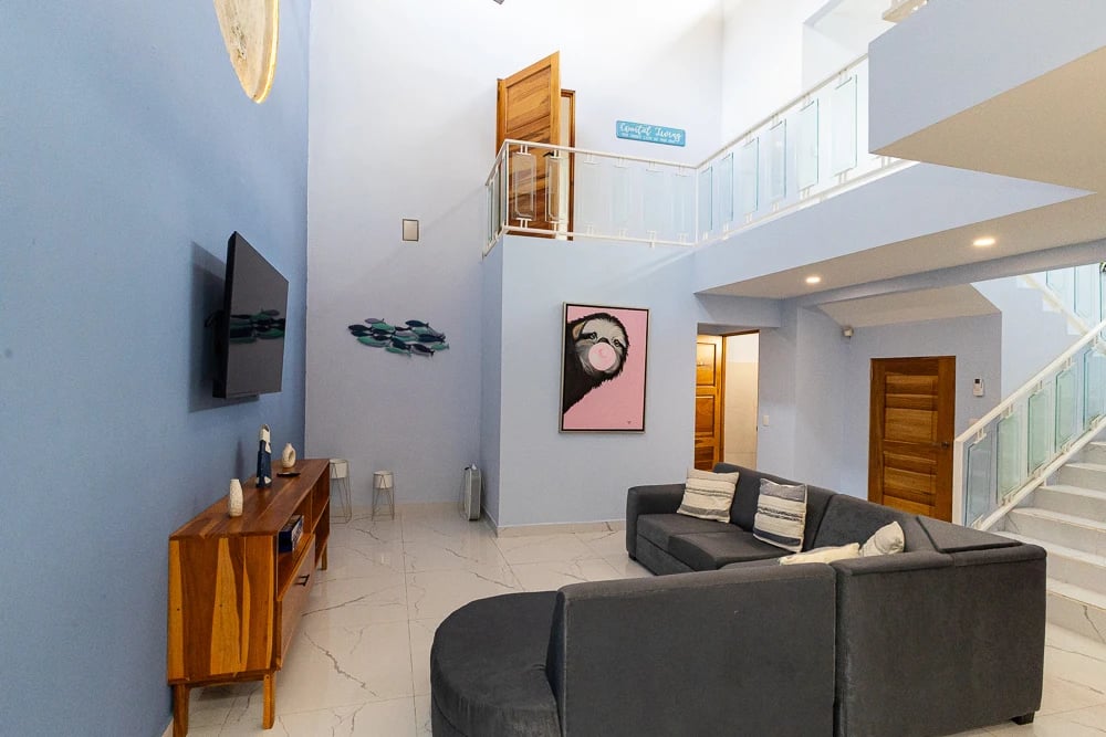 Turnkey Tropical Investment Contemporary Villa near Marina