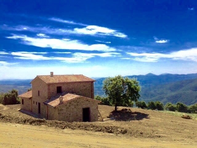 Renovated Schoolhouse in Umbria