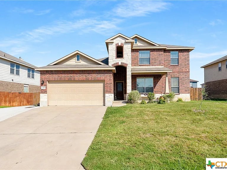 2509 White Moon Dr