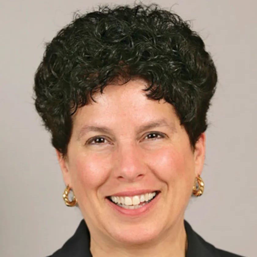 Mary Jo Cross Portland, ME Real Estate Agent Headshot