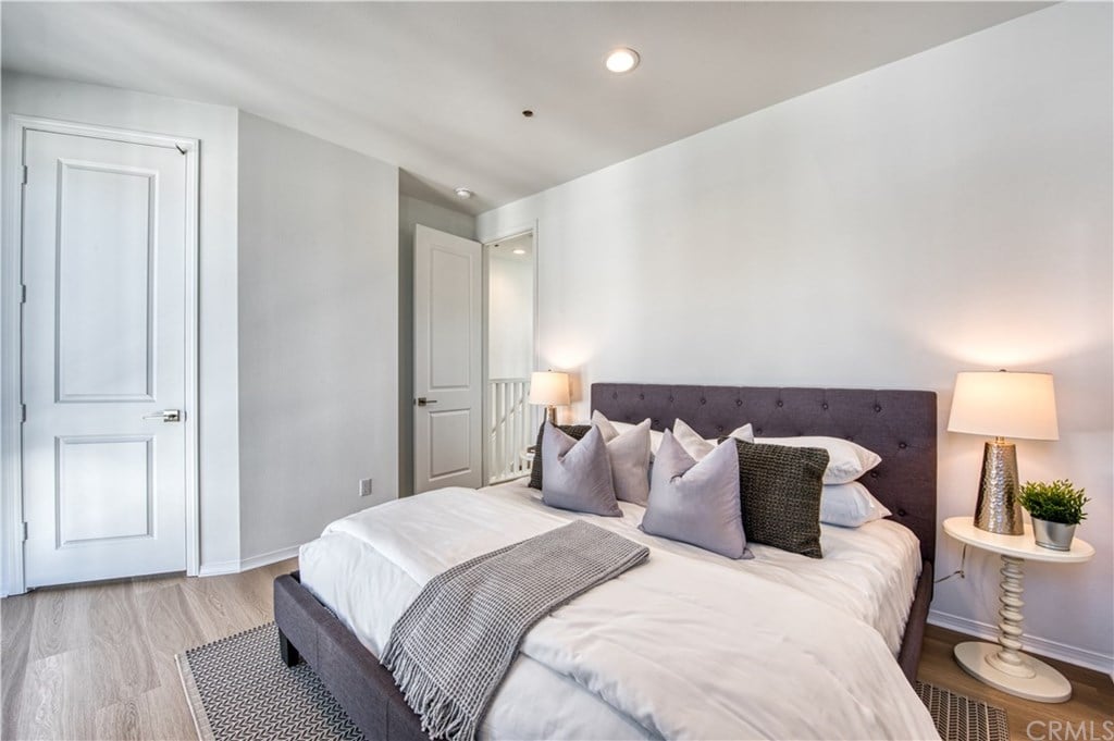 20452 Santa Ana Ave, Unit 6