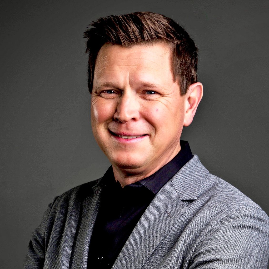 Ash Davis Montclair, NJ Real Estate Agent Headshot