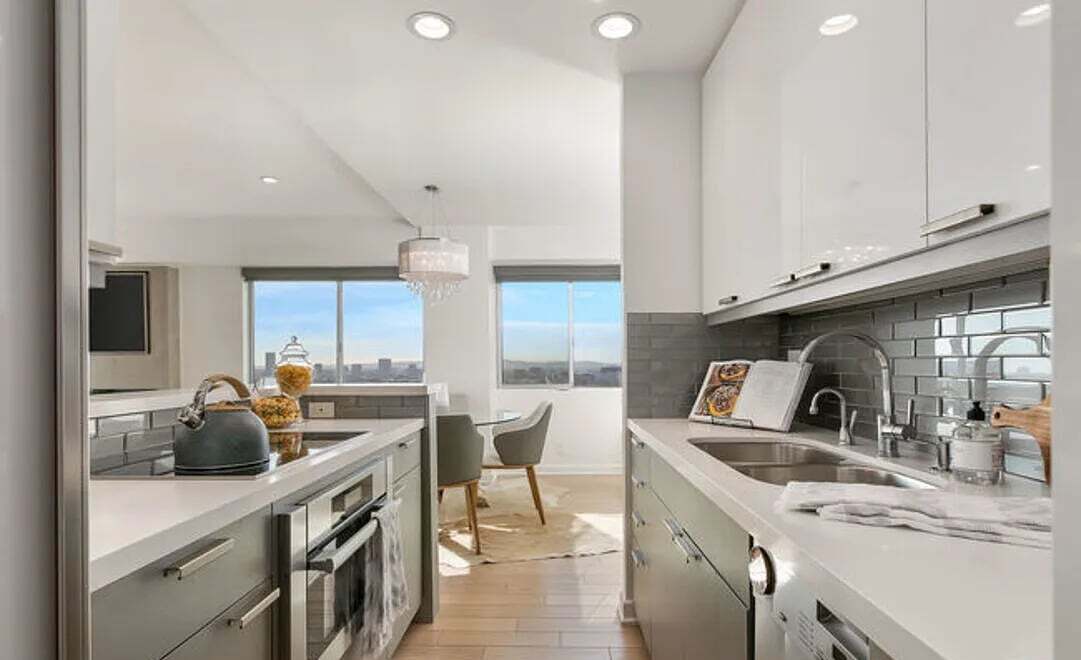 1155 N La Cienega Blvd #1006