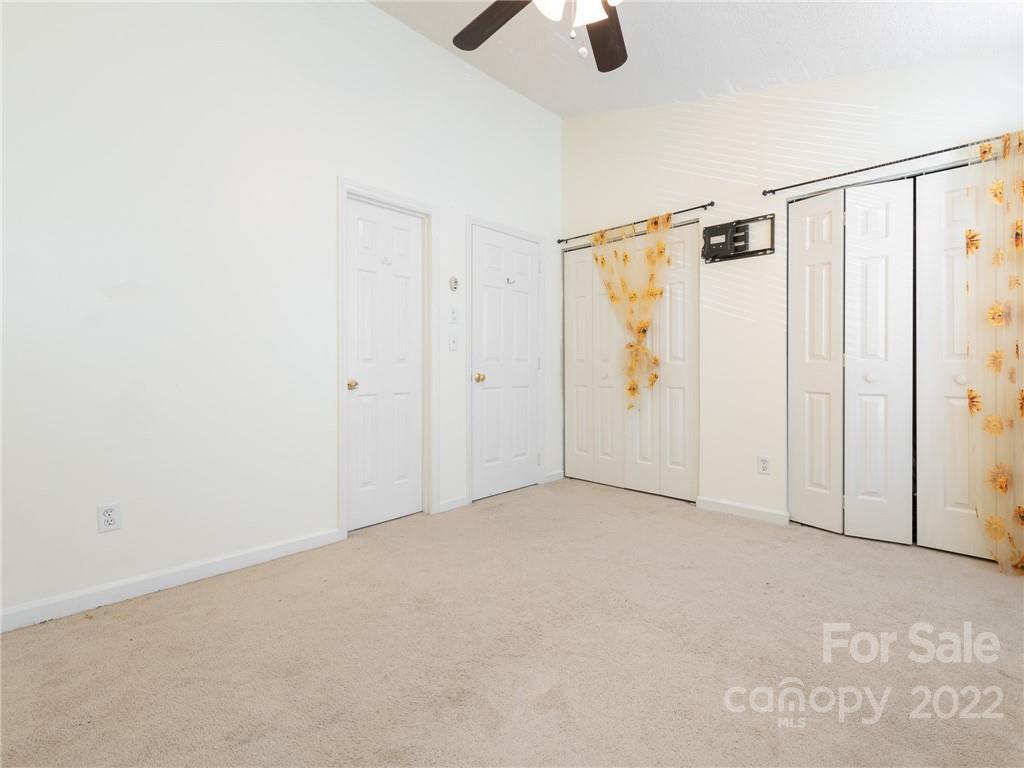 8251 Golf Ridge Dr