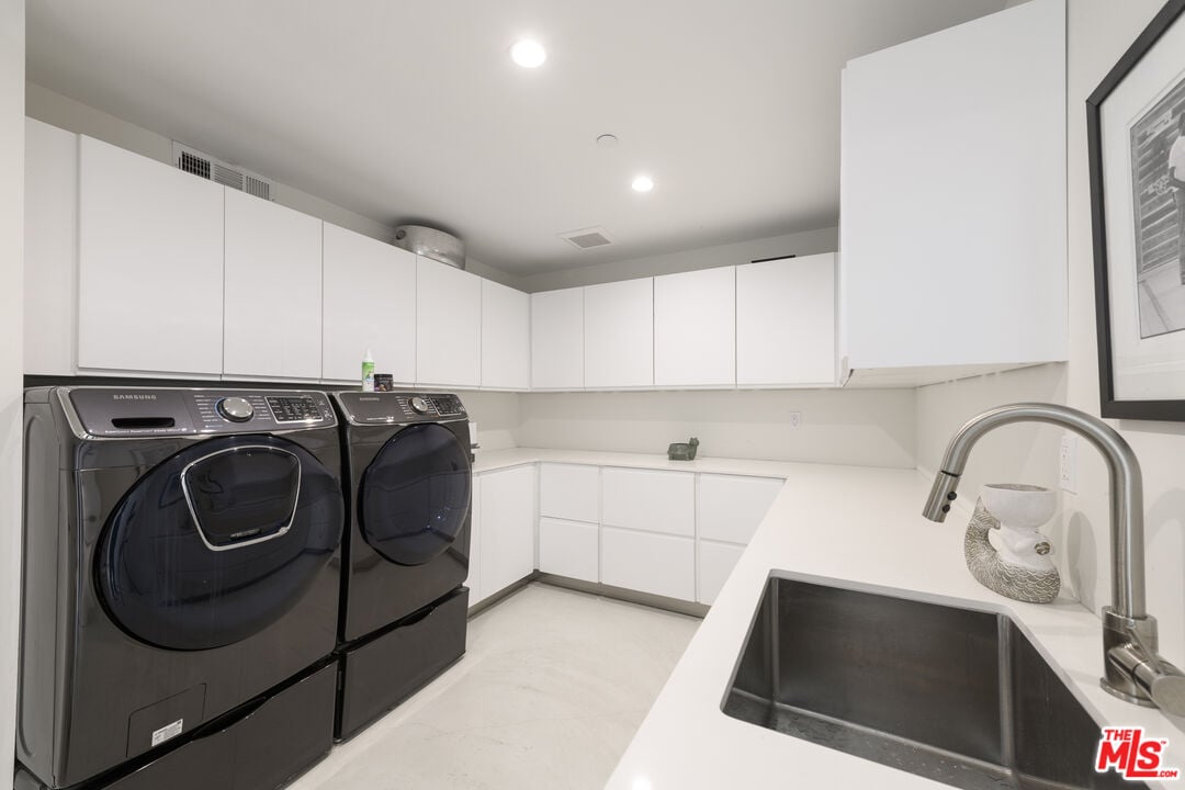 Pinnacle Manor, Willow Glen Rd, 90046