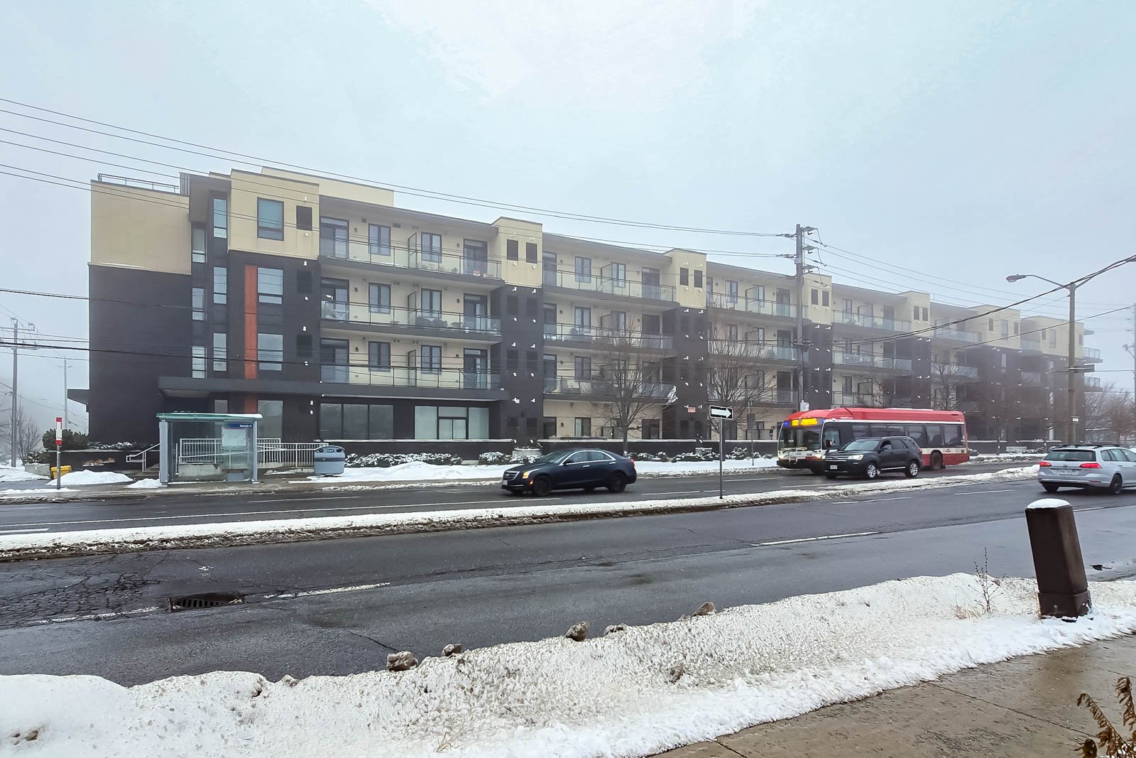 424-3560 St Clair Ave E