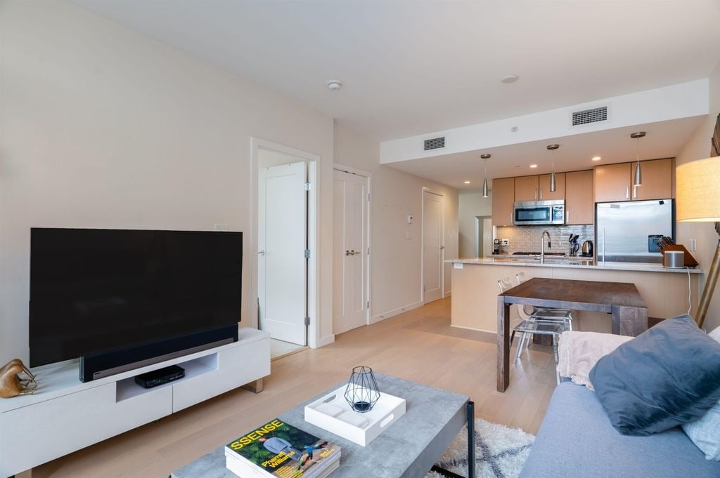 88 W 1st Ave, #501