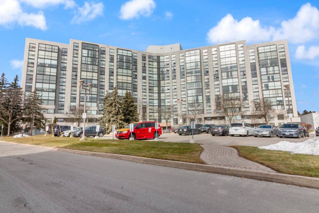 40 Harding Blvd #604