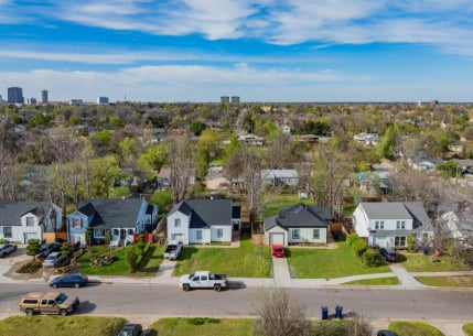 ¿Qué Son los Costos de Cierre y Son Negociables para Compradores de Vivienda por Primera Vez en Oklahoma City?