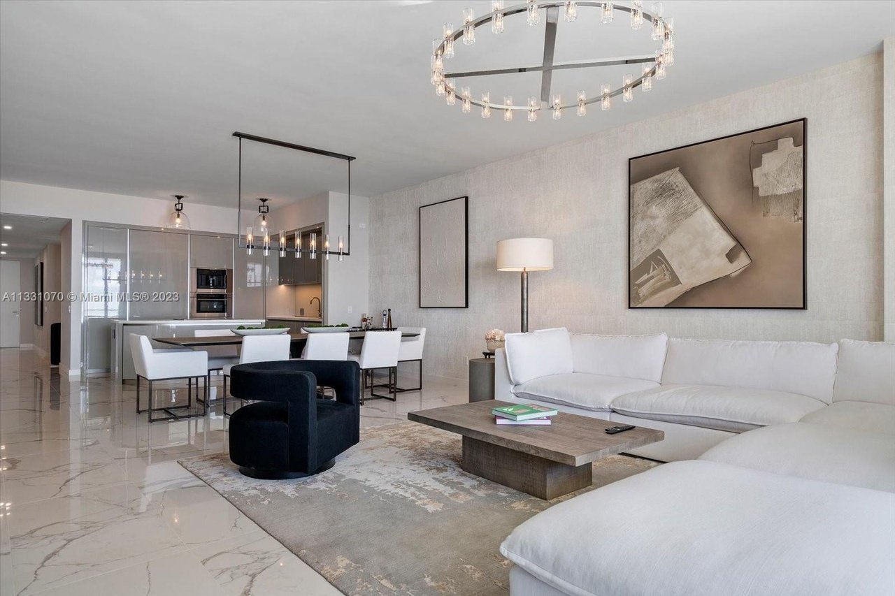 18975 Collins Ave #3903