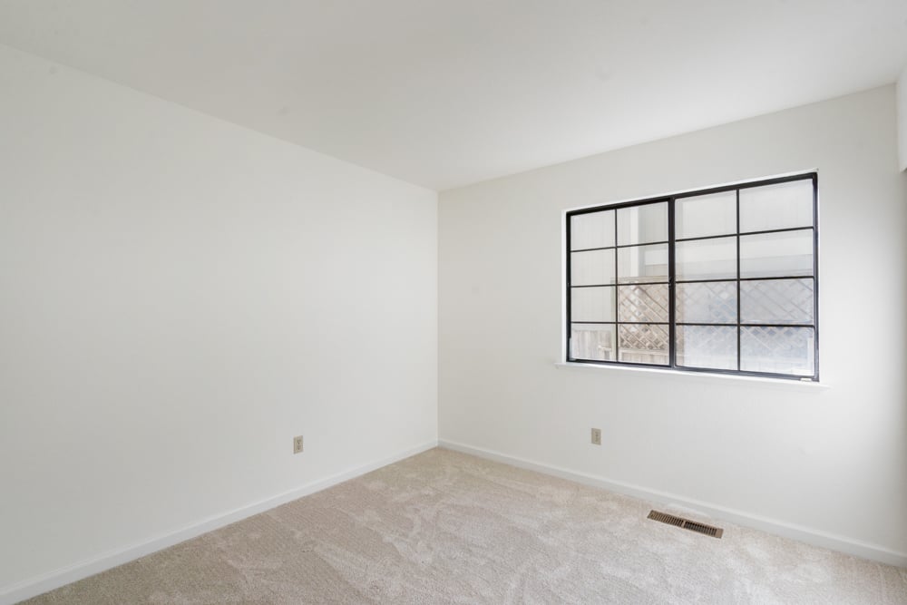 8 Starling Dr