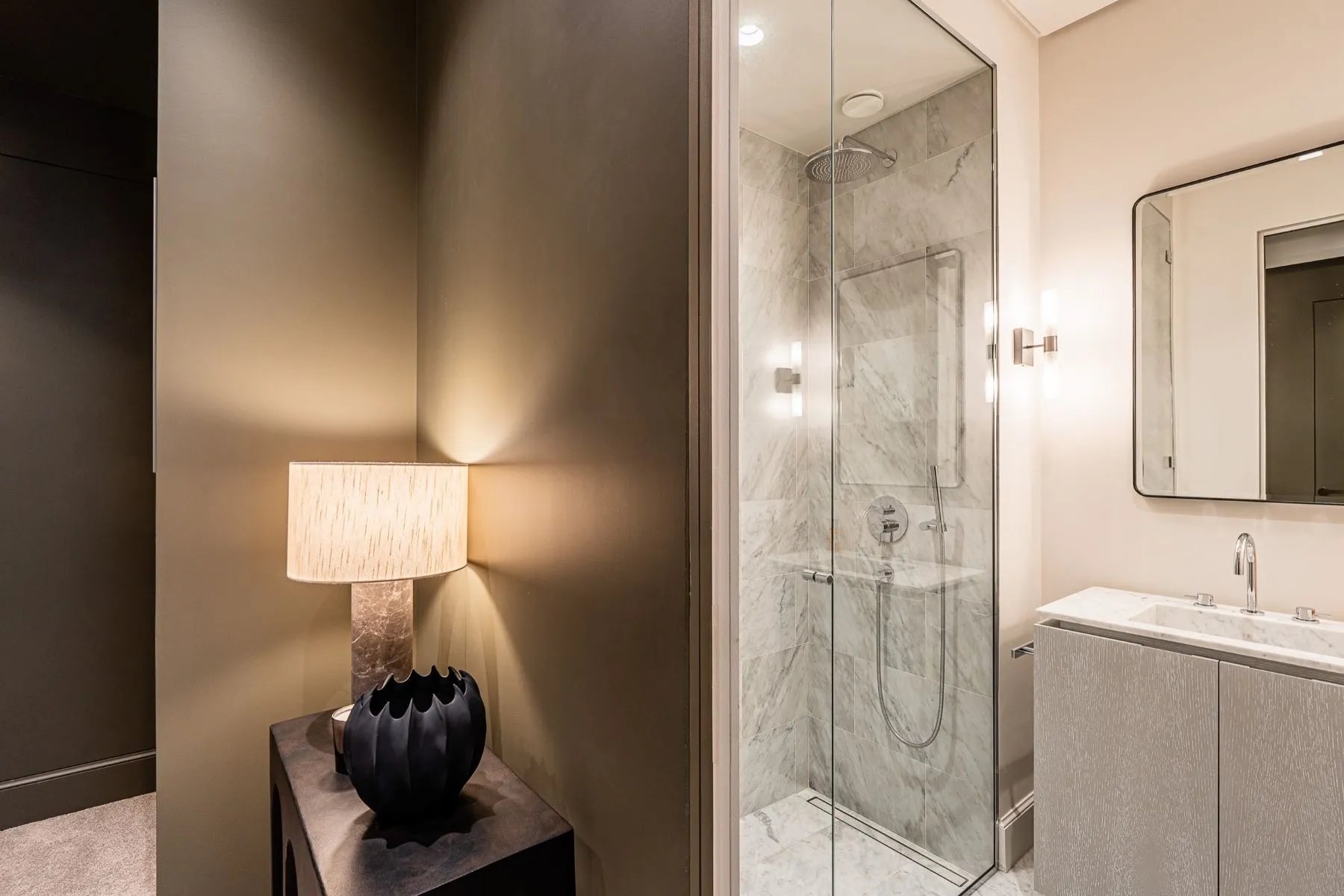 Prestigious apartment in golden triangle Paris 8