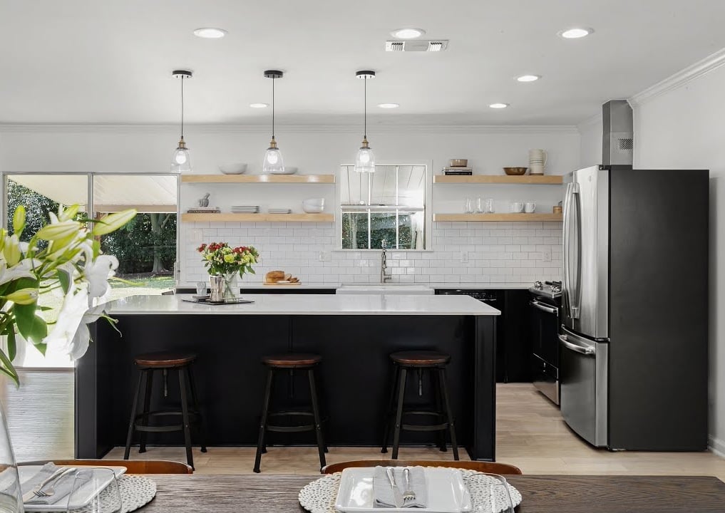Sunning Renovated home on the hill