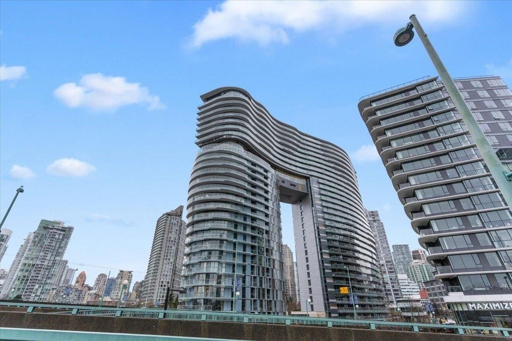 89 Nelson St, #1410