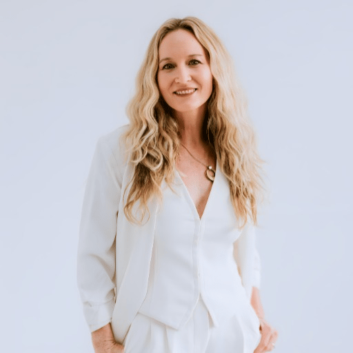 Amber Page Denver, CO Real Estate Agent Headshot