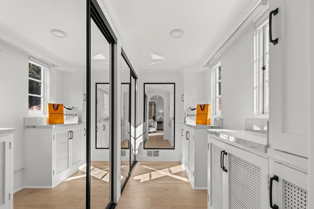 Amber Villa