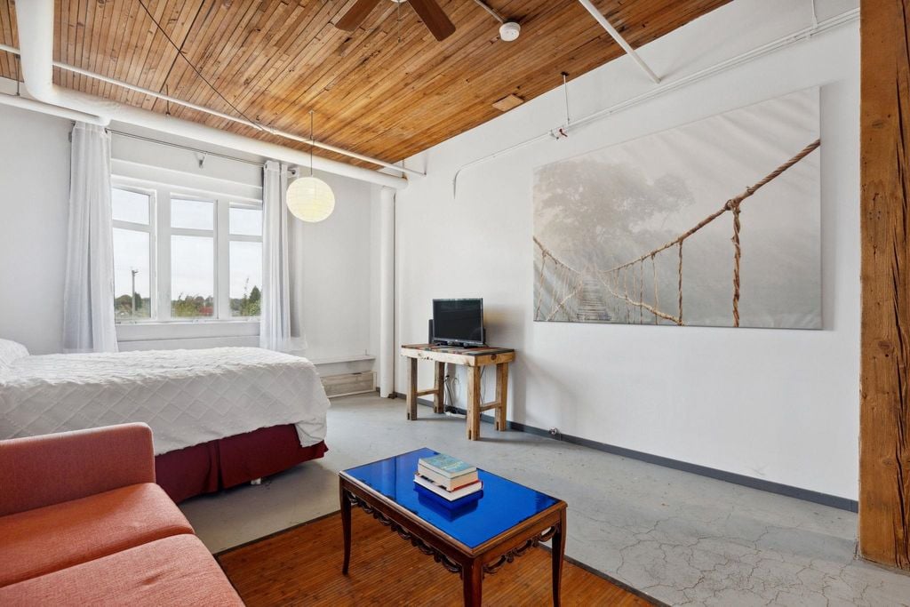2556 E Hastings St, #314