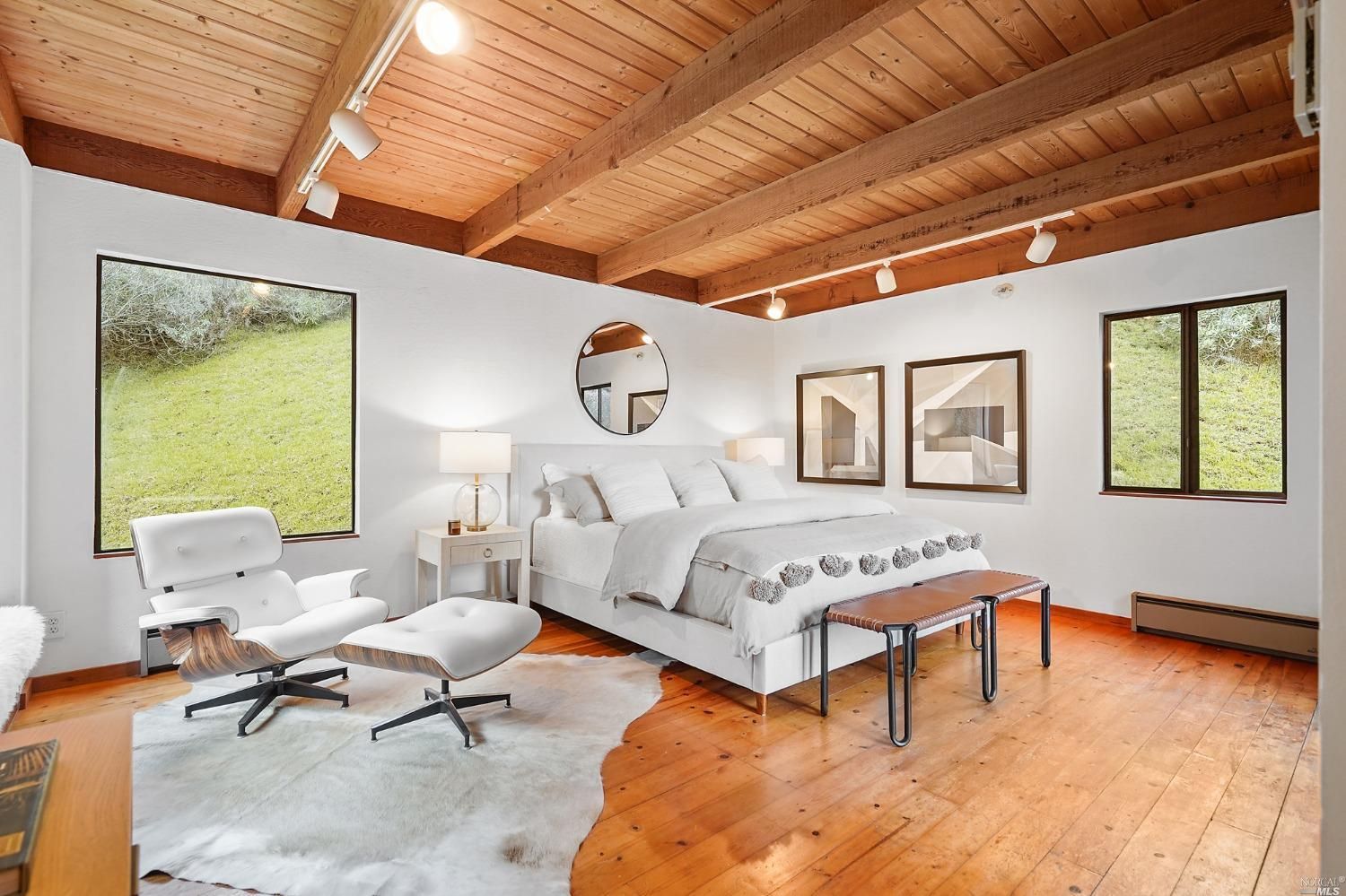 260 Sunset Way