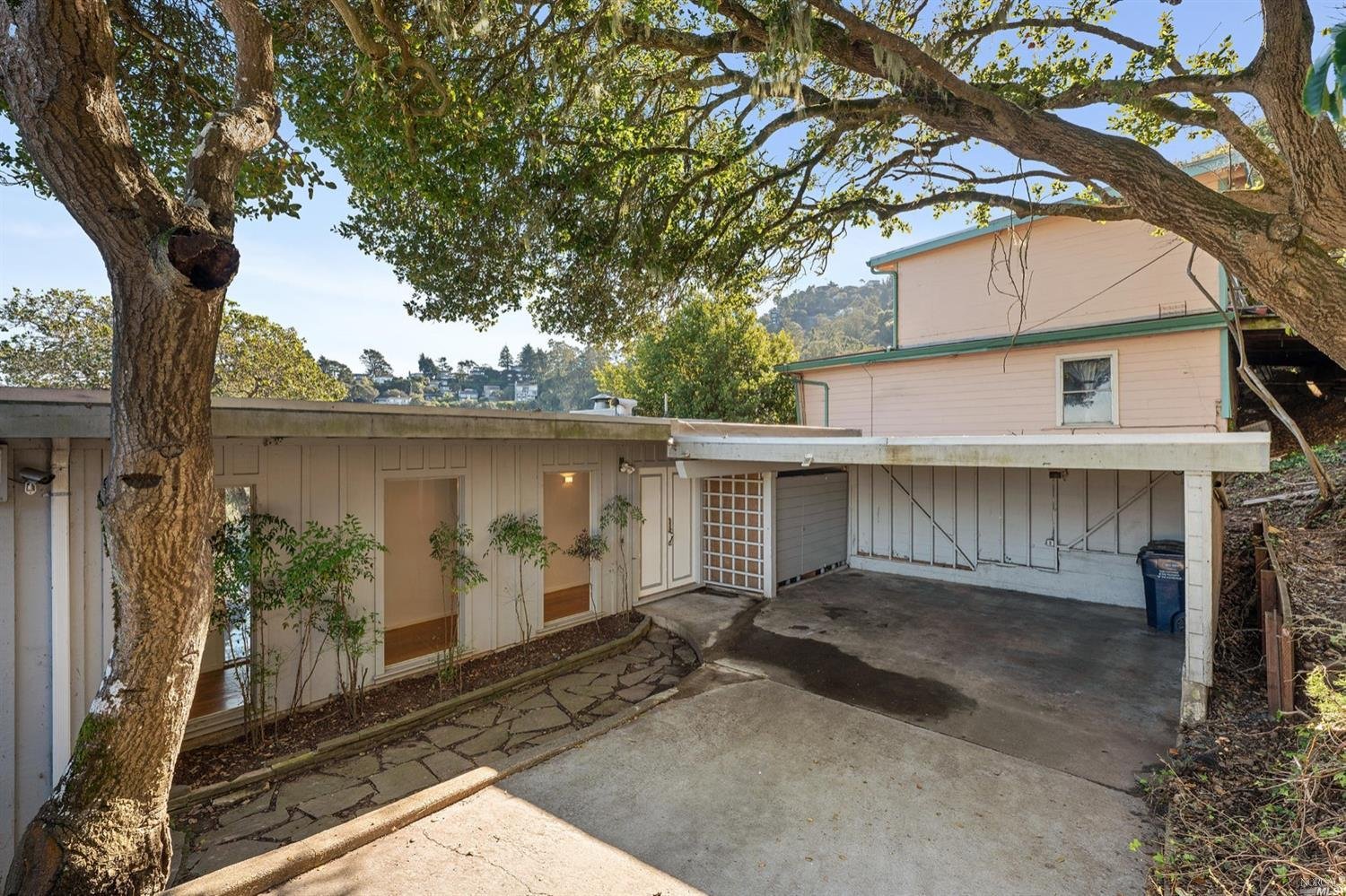 75 Monte Mar Dr