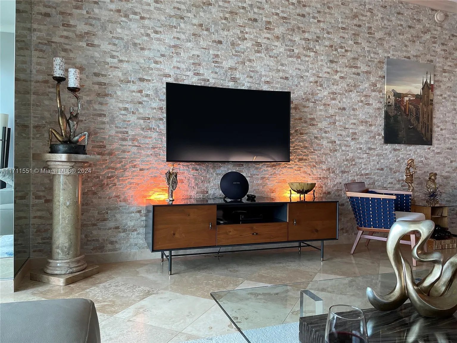100 S Pointe Dr APT 1602