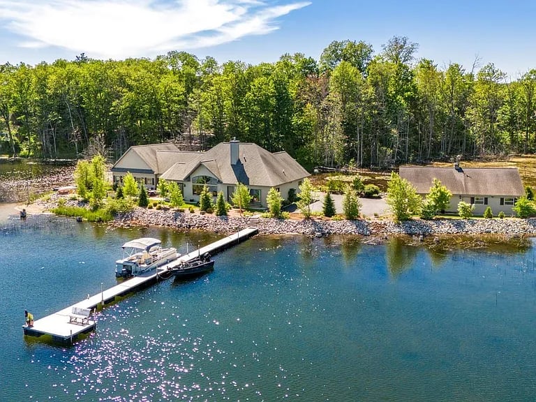 15719 Pearl Lake Dr
