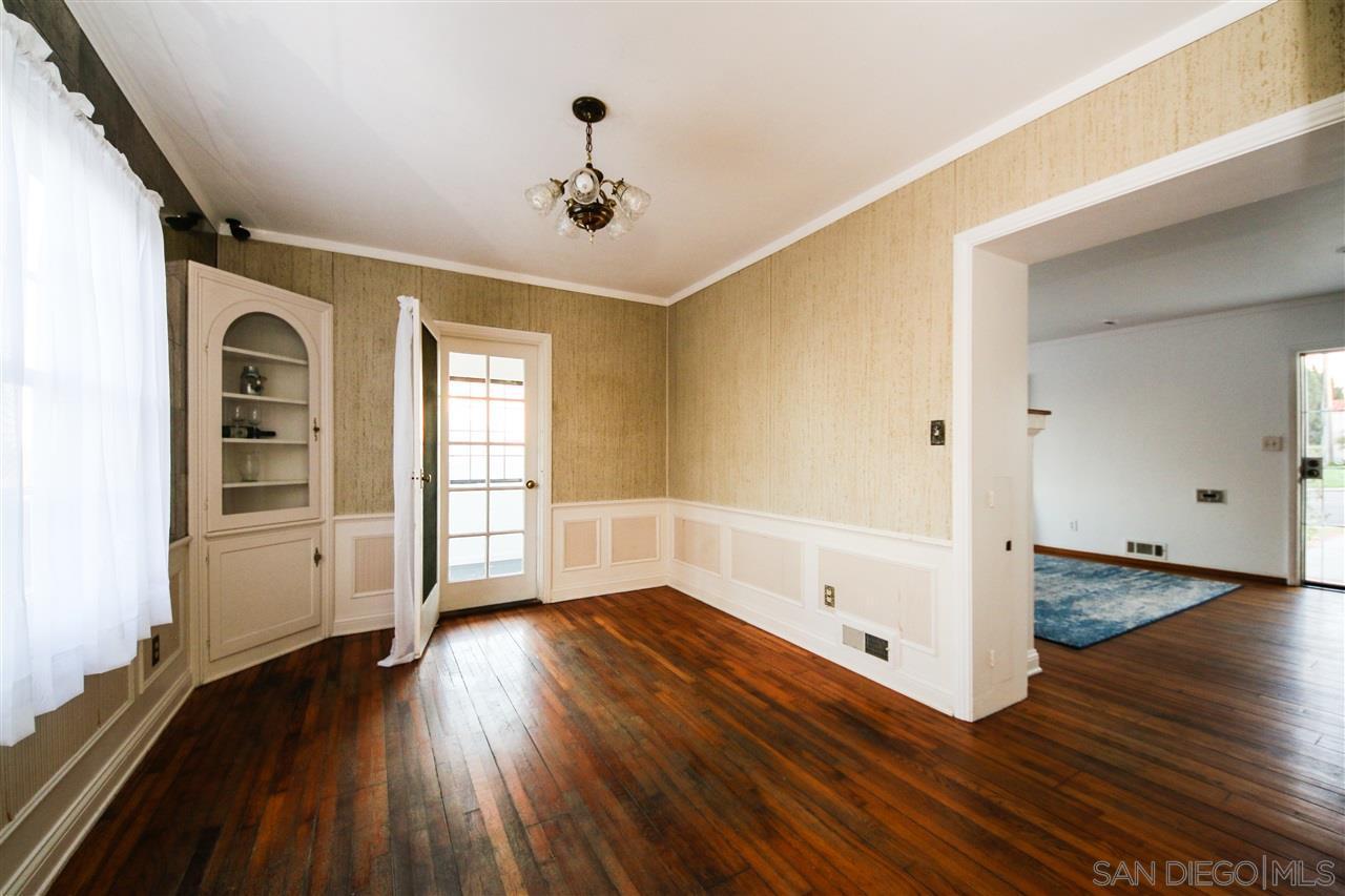3758 Narragansett Ave