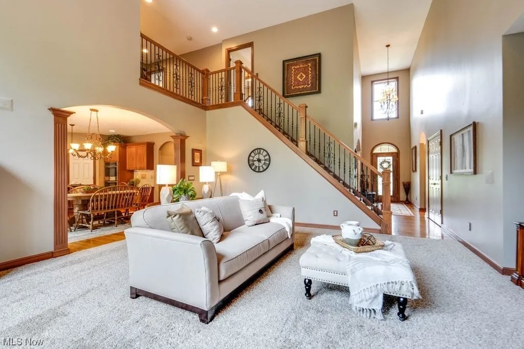 2274 Angela Vista