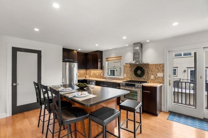 126 W 3rd St