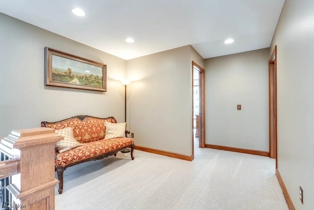 2274 Angela Vista