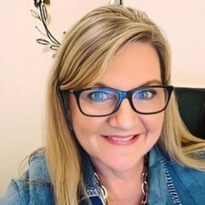 Robin Whitman Littleton, NC Real Estate Agent Headshot