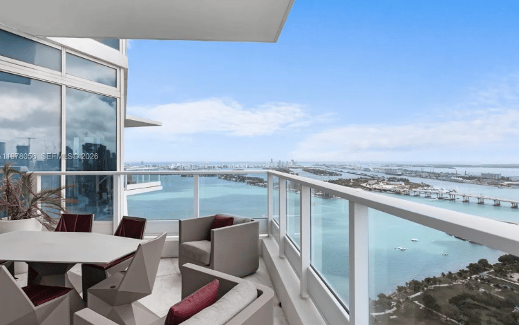 LUXURY IN THE MIAMI SKY