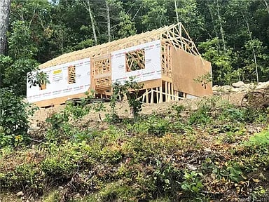 114 Pond Hill Rd