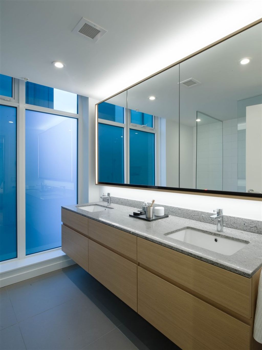 1555 W 8th Ave, #801