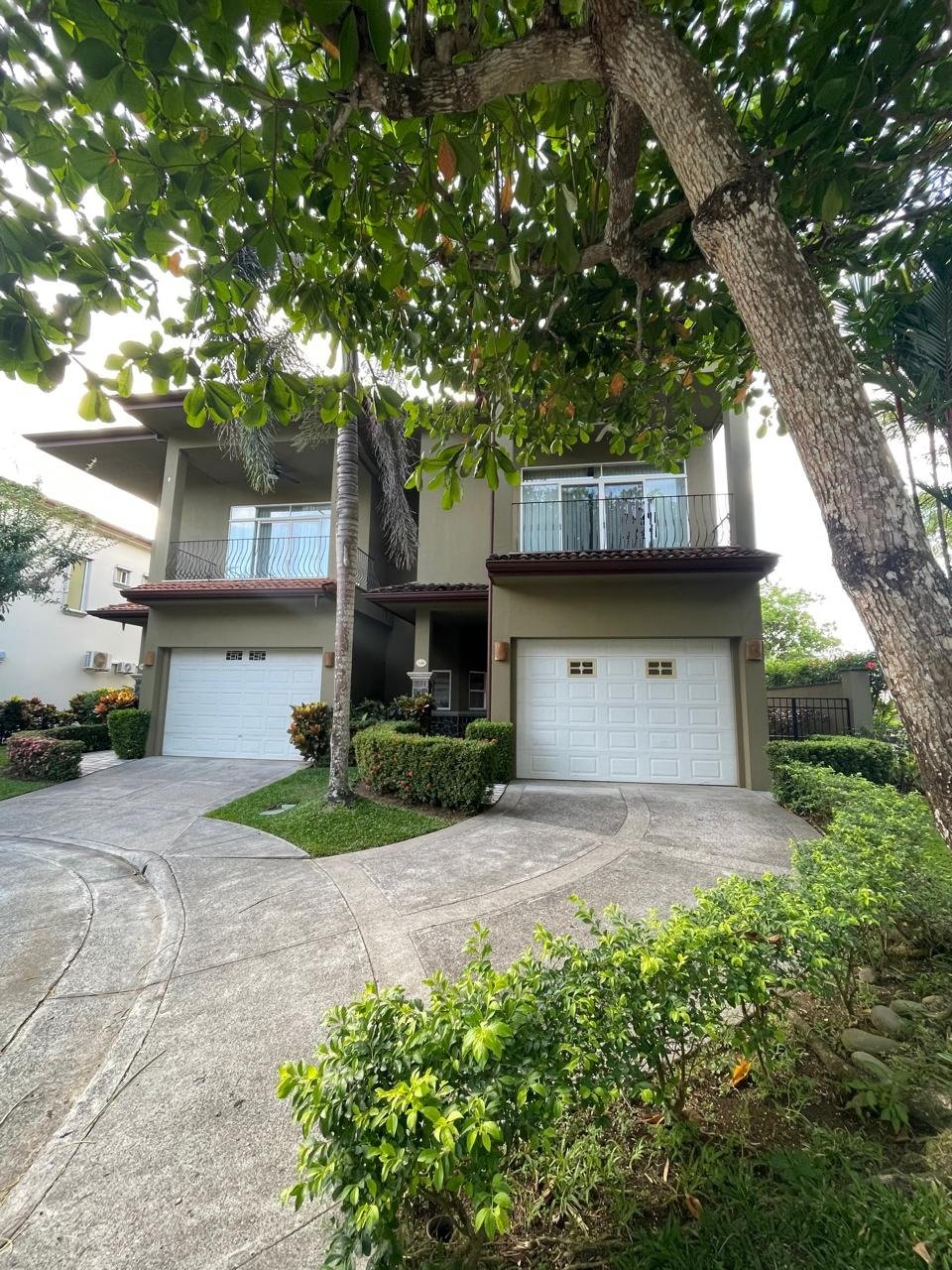 Private Gated Townhouse in Community minutes from Los Suenos Marina