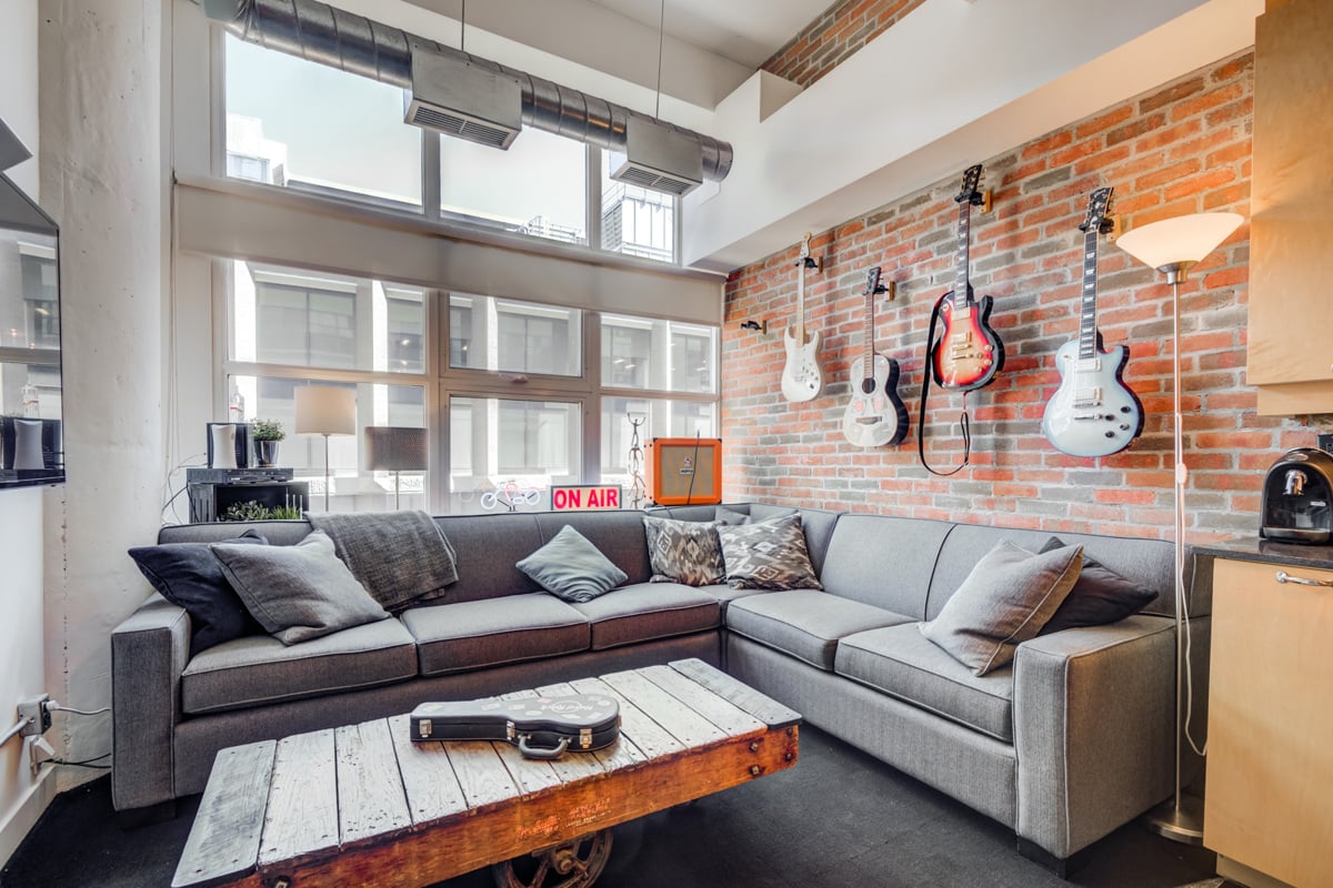 826-155 DALHOUSIE Street, Toronto