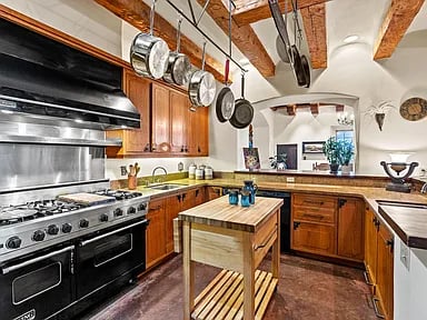 89 Riverbend Rd