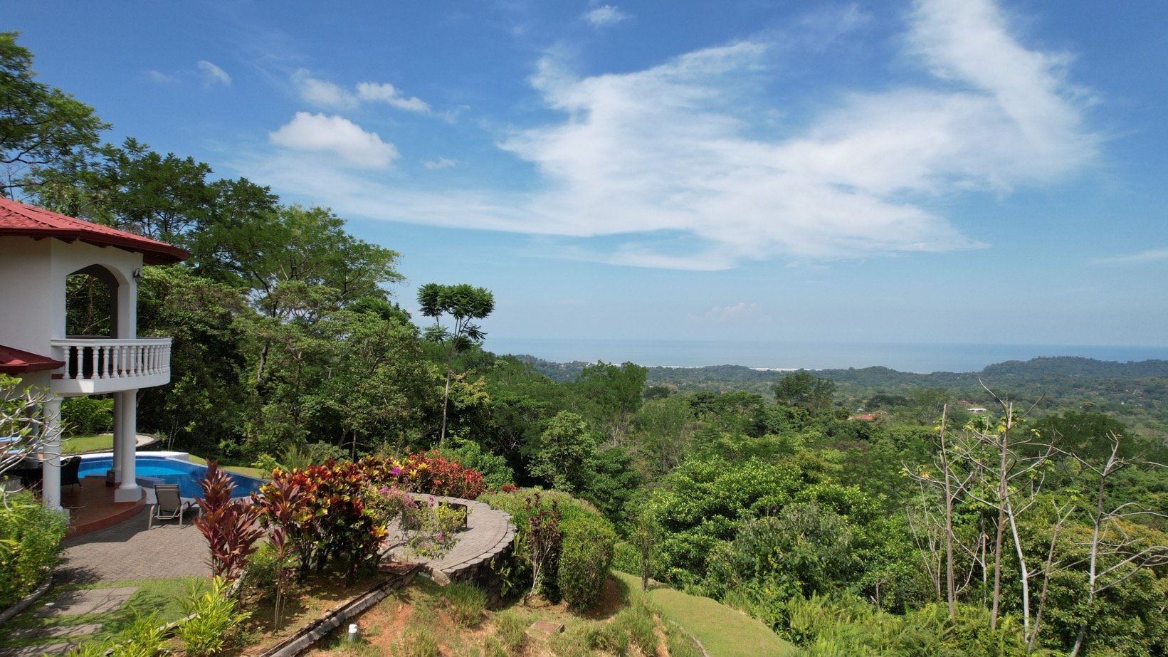 Ojochateau - Rare Ocean & Mountain View 4BR Home in Costa Rica