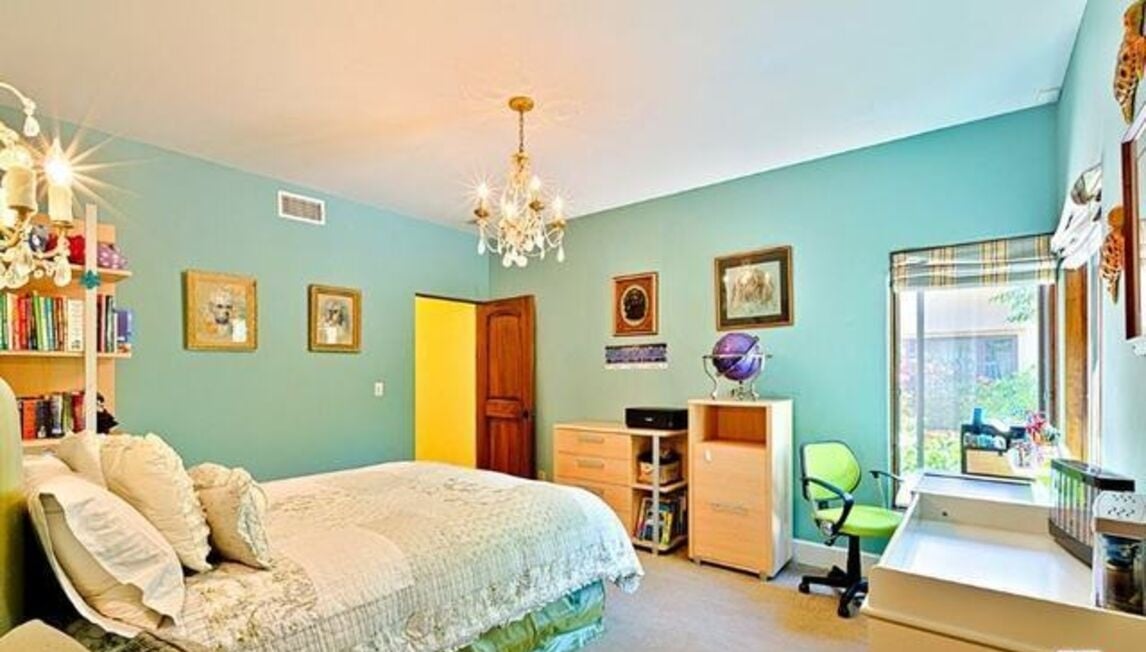 Zenith Crest, Summit Cir, 90210