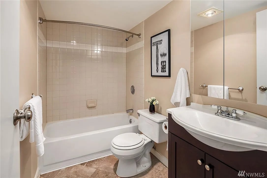 121 Vine St #605