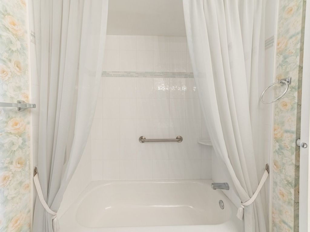 4111 Francis Rd, #213