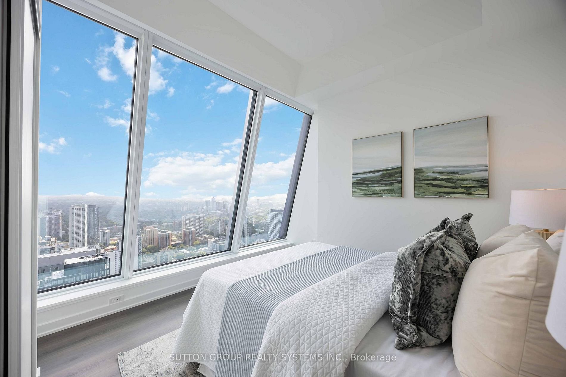 YORKVILLE'S BEST PENTHOUSE 