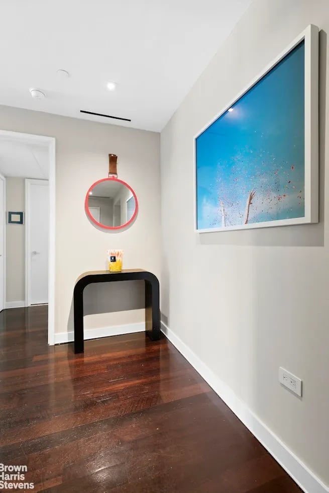 520 West 19th Street Unit: 6C