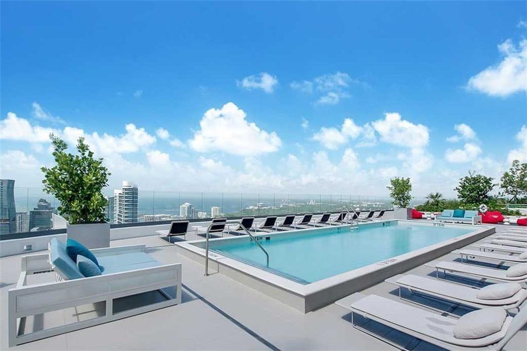 45 SW 9th St Unit #3110
